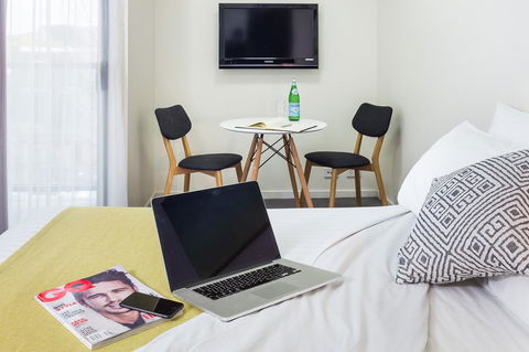 City Edge North Melbourne Apartment Hotel - Darwin Holiday 3