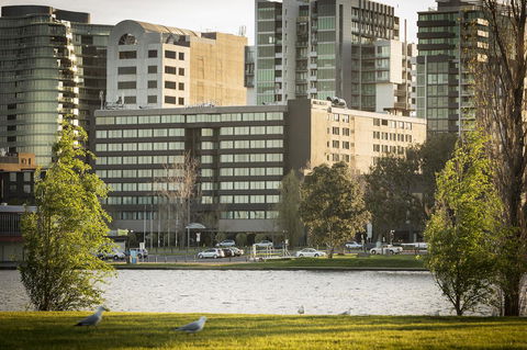 Pullman Melbourne Albert Park - Darwin Holiday 1