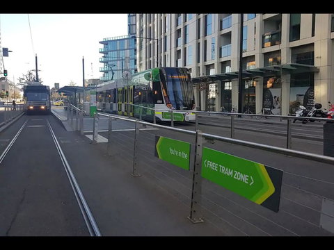 JC Waterfront Apartments On Collins - Darwin Holiday 20
