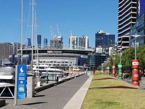JC Waterfront Apartments On Collins - Darwin Holiday 24