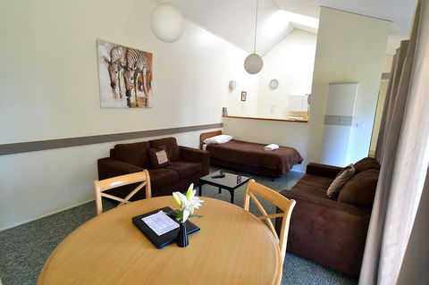 Executive Hideaway - Darwin Holiday 25