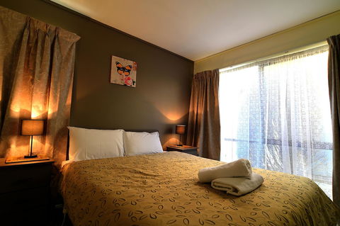 Executive Hideaway - Darwin Holiday 11