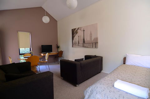 Executive Hideaway - Darwin Holiday 17