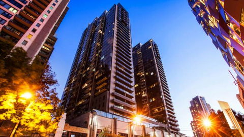 225 Melbourne Tower - Darwin Holiday 0
