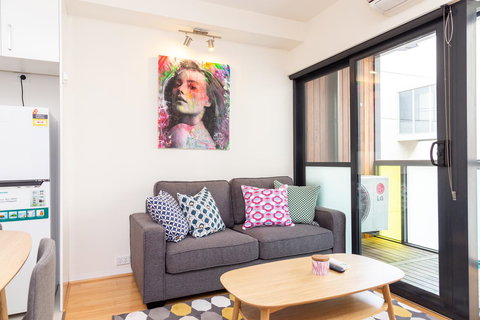 Canvas Suites On Russell Place - Darwin Holiday 17