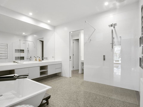 Lansdowne Villa - With Swimming Pool - Darwin Holiday 12