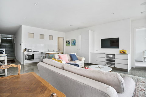 Lansdowne Villa - With Swimming Pool - Darwin Holiday 2