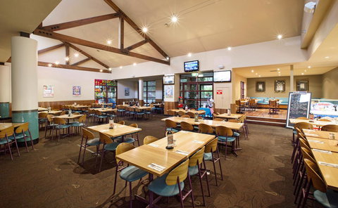 Nightcap At York On Lilydale - Darwin Holiday 8