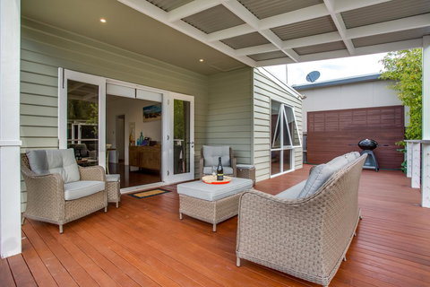 Cute Cottage On Cain - Beach At End Of Street - Darwin Holiday 6