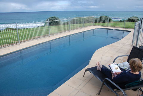 5 Whitecrest Great Ocean Road Resort - Ocean Views - Darwin Holiday 9