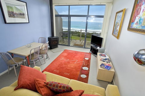 5 Whitecrest Great Ocean Road Resort - Ocean Views - Darwin Holiday 8