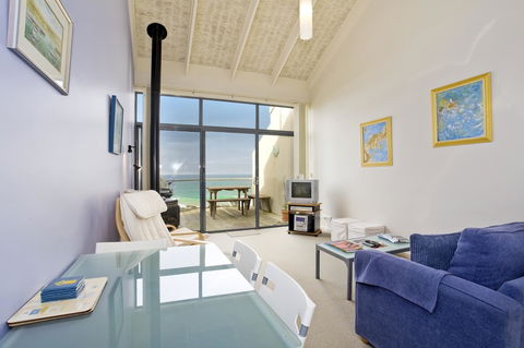 5 Whitecrest Great Ocean Road Resort - Ocean Views - Darwin Holiday 13
