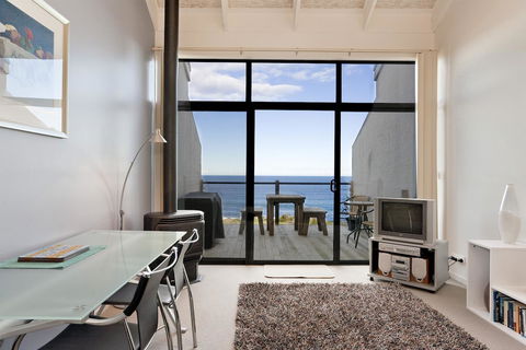 5 Whitecrest Great Ocean Road Resort - Ocean Views - Darwin Holiday 6