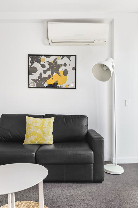 Docklands Private Collection - City Harbour Apartments - Darwin Holiday 18
