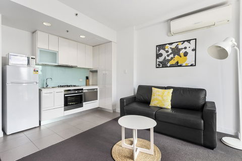 Docklands Private Collection - City Harbour Apartments - Darwin Holiday 21