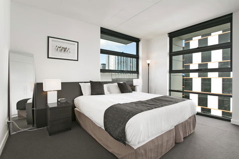 Docklands Private Collection - City Harbour Apartments - Darwin Holiday 32