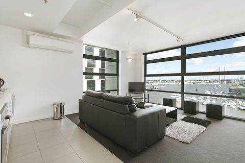 Docklands Private Collection - City Harbour Apartments - Darwin Holiday 34