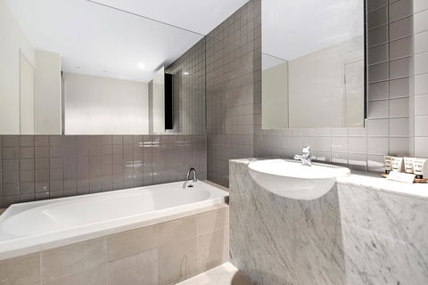 ULTIQA Little Collins (located At The Hero Apartment Building) - Darwin Holiday 15