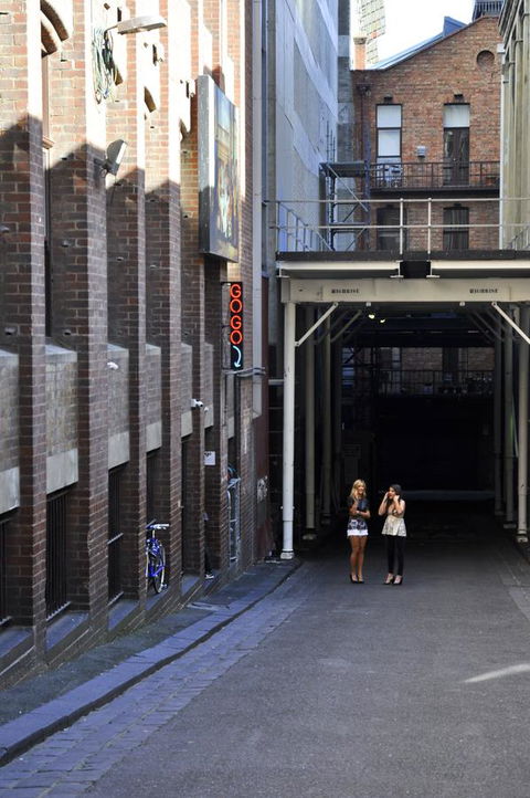 Mono Two On Flinders Street - Darwin Holiday 25