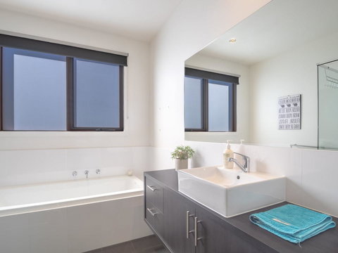 Blairgowrie Moonah Beach House: Walk To Beach - Darwin Holiday 15