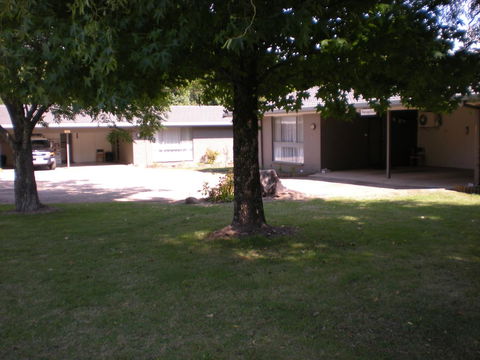 Willow Dene Holiday Apartments - Darwin Holiday 11