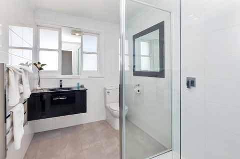 Lake Wendouree Luxury Apartments - Darwin Holiday 13