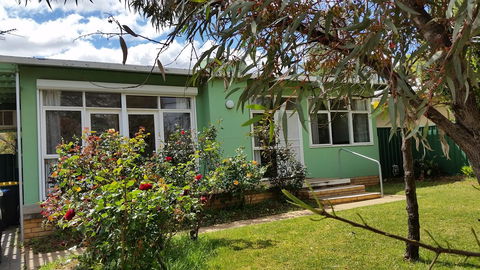 Green Grove - Darwin Holiday 1