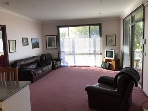 Eagle Bay Views - Darwin Holiday 10