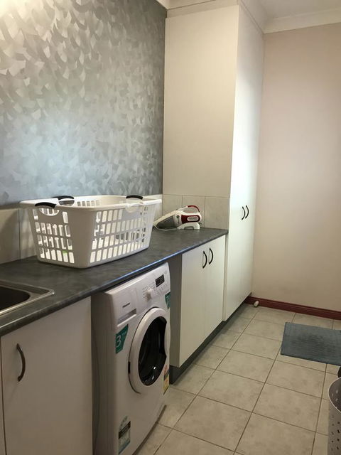 Eagle Bay Views - Darwin Holiday 11