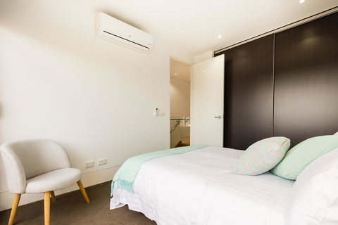 RenÃ©e - Beyond A Room Private Apartments - Darwin Holiday 13