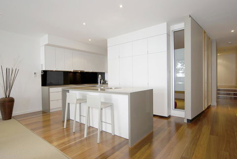 C-Scape Water Front Apartment - Darwin Holiday 1