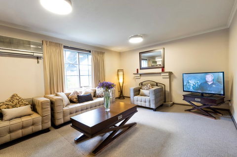 Eltham Gateway Hotel & Conference Centre - Darwin Holiday 35