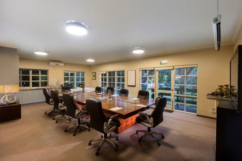Eltham Gateway Hotel & Conference Centre - Darwin Holiday 12