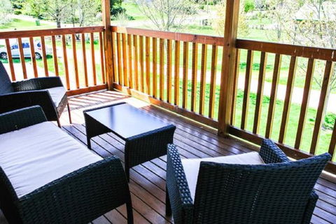 Beechworth Cedar Cottages - Darwin Holiday 5