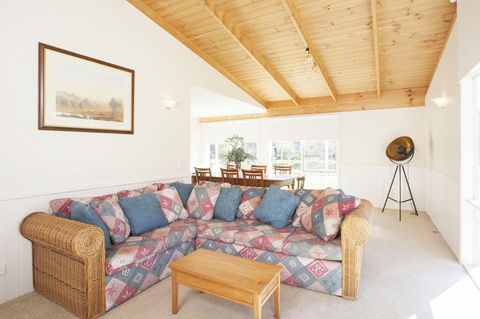 Beechworth Cedar Cottages - Darwin Holiday 1