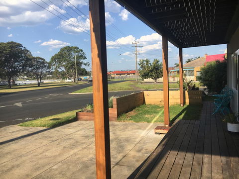The Wheelhouse - 2BR Waterfront Apt In Town - Darwin Holiday 18