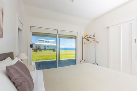 Cottages For Couples - Darwin Holiday 17