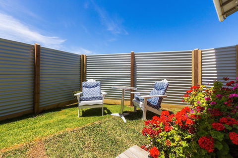 Cottages For Couples - Darwin Holiday 6