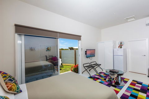 Cottages For Couples - Darwin Holiday 3