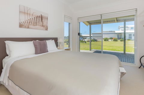 Cottages For Couples - Darwin Holiday 25