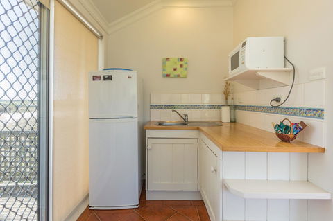 Cottages For Couples - Darwin Holiday 22