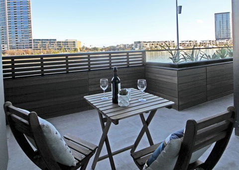 Auzzie Apartments Docklands, Melbourne - Darwin Holiday 3