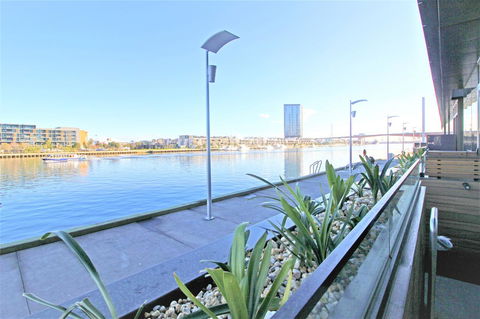 Auzzie Apartments Docklands, Melbourne - Darwin Holiday 2