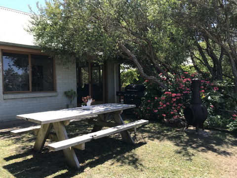 The Fingal Farm - Darwin Holiday 20