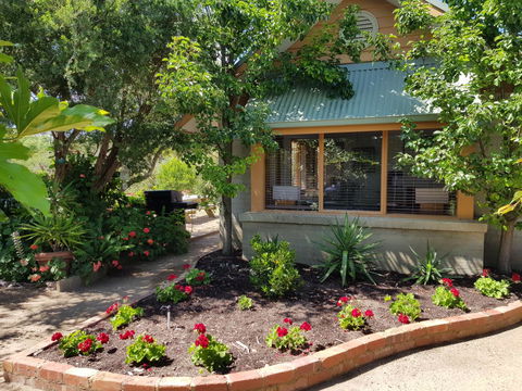 The Fingal Farm - Darwin Holiday 0
