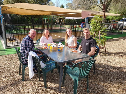 Adina Lodge Holiday Apartments - Darwin Holiday 1