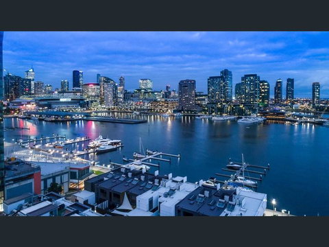 Water Views, Lovely 2BRs, Free Tram Zone, Close To Everything! - Darwin Holiday 19