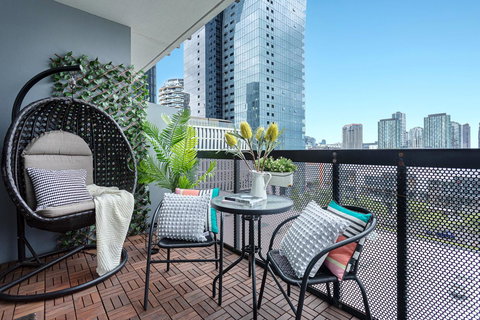 Water Views, Lovely 2BRs, Free Tram Zone, Close To Everything! - Darwin Holiday 1