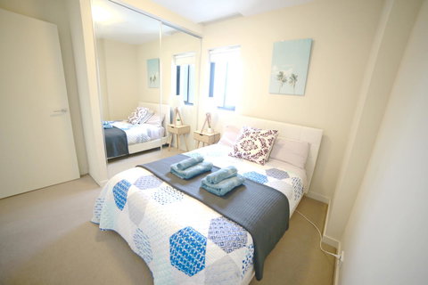 Water Views, Lovely 2BRs, Free Tram Zone, Close To Everything! - Darwin Holiday 9