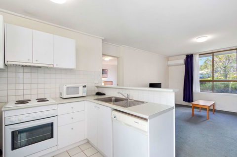 Knox International Hotel And Apartments - Darwin Holiday 21